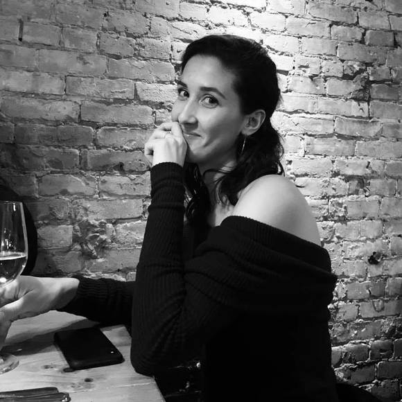 Meet your Posher, Giana - Picture 1 of 1